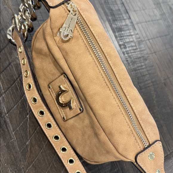 True Religion Shoulder Mini Purse Faux Faux Leather Suede Feel Camel Gold Tones - Picture 10 of 16